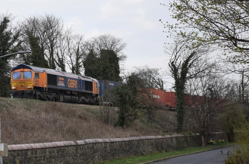 66748 on 4S69: 66748 with a well loaded consist nears Elderslie on 24.3.22 Photo of 66748 on 4S69