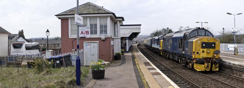 Photo of 37422 AND 37425 EASTER HIGHLANDER STONEHAVEN 17.4.22 (1).jpg