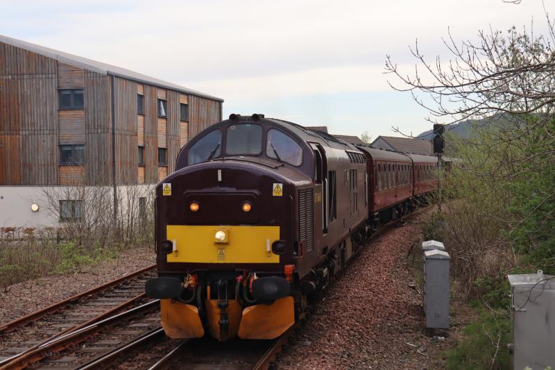 Photo of WC 37688 Dragging Jacobite into FW Station