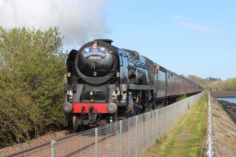 1Z31 : 35018 aproaches Culross with 1Z31 on the 25 April 2022 Photo of 1Z31