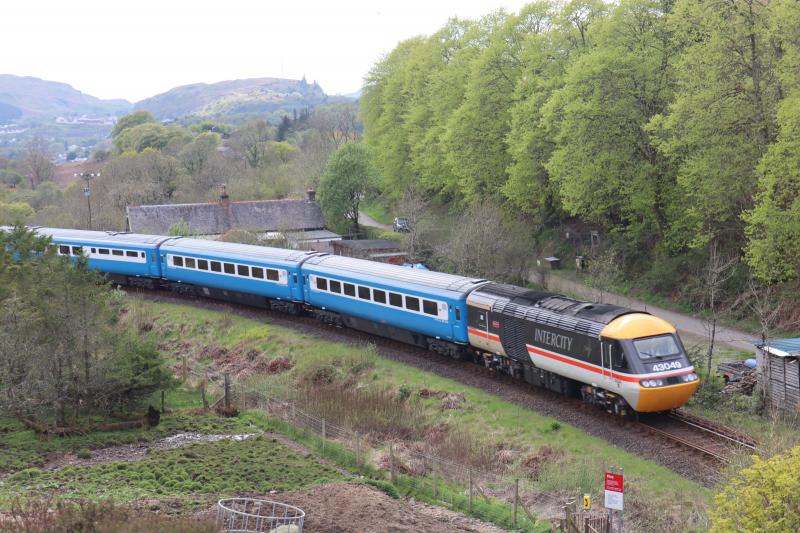 LSL Midland Pullman ex Oban: Somewhat disappointed to find it was 43049 leading the set out of Oban. It really does not go visually with the rest of the set! Taken this afternoon at Glencruitten. Photo of LSL Midland Pullman ex Oban