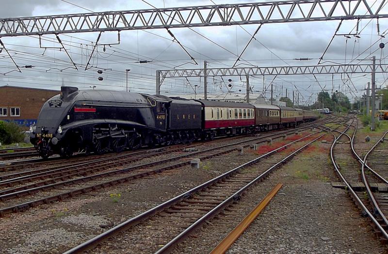 Sir Nigel Gresley at Carlisle: Wearing its black livery and LNER running number 4498 or 60007 Sir Nigel Gresley arrives at Carlisle with a Private Charter from Crewe via Settle, on 21st May 2022. Photo of Sir Nigel Gresley at Carlisle