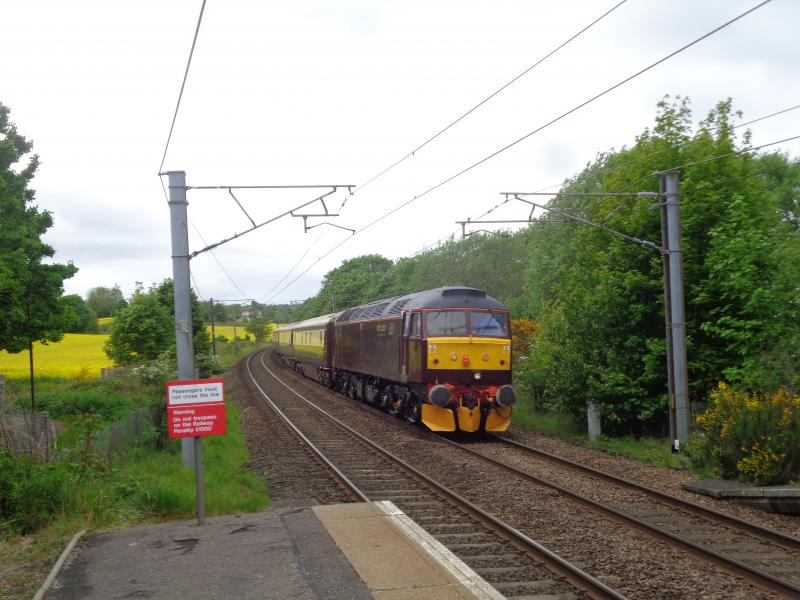 47813 Curriehill: Northern Belle Sat 21 May 2022 Photo of 47813 Curriehill