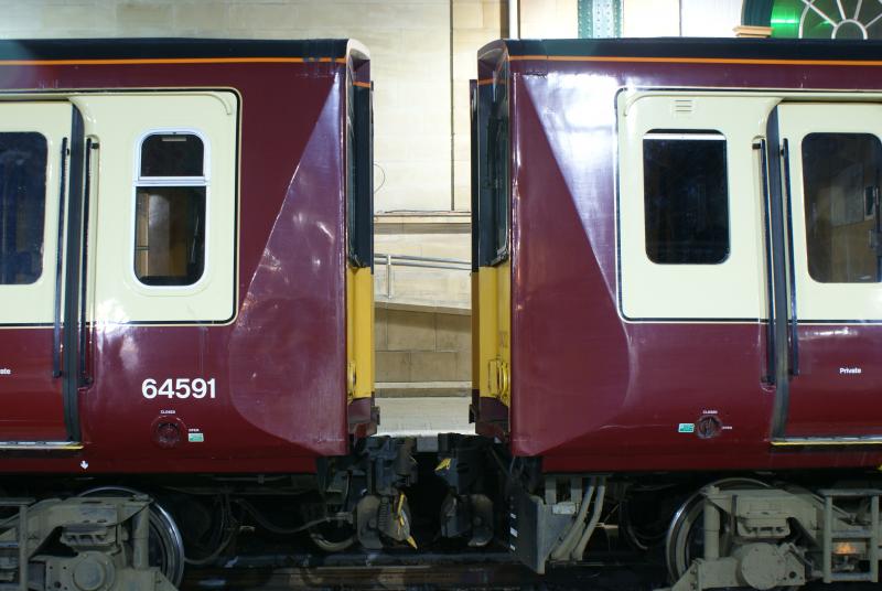 ON THE NIGHTSHIFT: CLASS 314s 205/202 SIT IN GLASGOW AT 23:45 ON MONDAY THE 26/01/09 WAITING FOR THE RUSH HOUR TO BEGIN.(photo greig gibson) Photo of ON THE NIGHTSHIFT