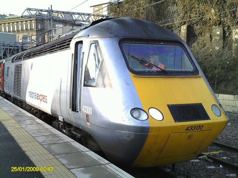 43300 craigintiny: awaiting departure from edinburgh waverly Photo of 43300 craigintiny