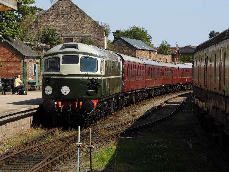 D5314 Brechin 13/08/22: D5314 after arrival at Brechin with the 1400 Bridge of Dun- Brechin service during the Caledonian Railway diesel gala Photo of D5314 Brechin 13/08/22