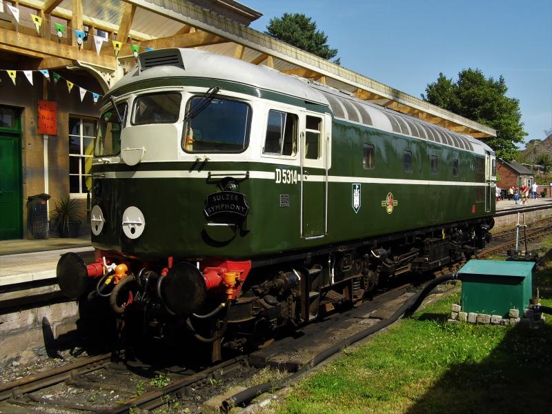 D5314 Brechin 13/08/22: D5314 prepares to run round its stock at Brechin after arrival with the 1400 Bridge of Dun- Brechin service Photo of D5314 Brechin 13/08/22