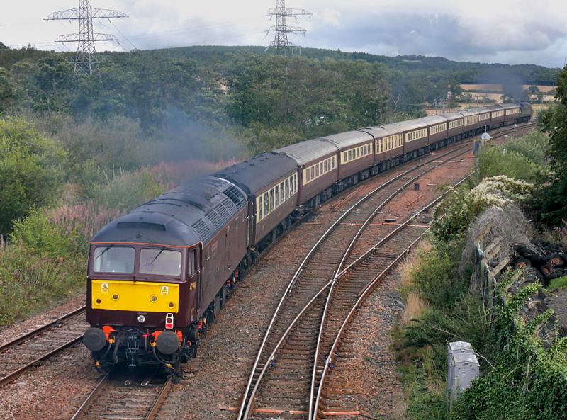 Inverkeithing Belle: 47746 and 47815 pass Inverkeithing East Junction with the 'Northern Belle' from Glasgow Central to Dundee on 24 August 2022. Photo of Inverkeithing Belle