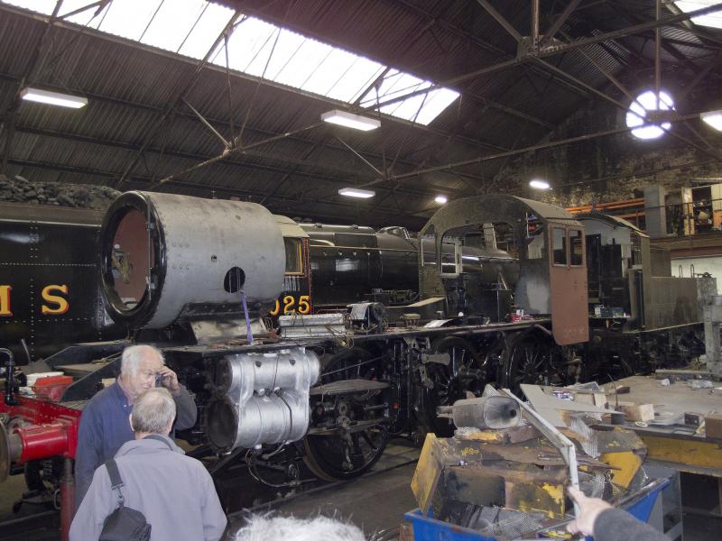 46464 AVIEMORE SHED 3.9.22.JPG: ON THE OCCASION OF THE ANGUS RAILWAY GROUP'S 50 BIRTHDAY WE VISITTED THE SHED AT AVIEMORE----HERE IS 46464 COMING TOGETHER NICELY. Photo of 46464 AVIEMORE SHED 3.9.22.JPG