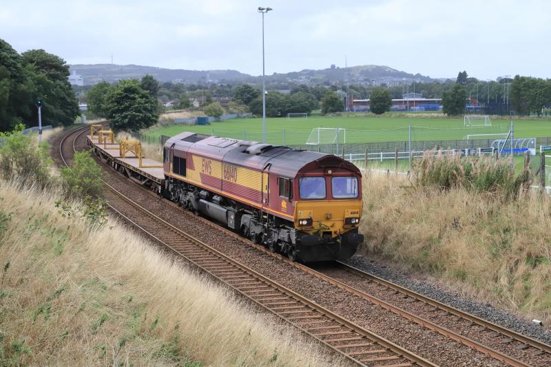 6S50: 66140 on 6S50 13.07 Carlisle N.Y. to Millerhill passing Peffermill Playing Fields running 180 minutes early on 09/09/2022. Photo of 6S50