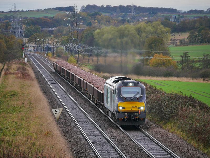 Fife 68: 68016 climbs away from Inverkeithing East Junction with 6K11 Millerhill - Auchterarder on 6 November. Photo of Fife 68