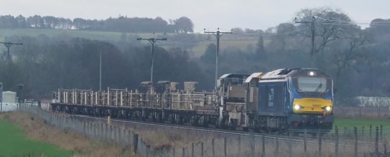 68007 on 6K25: 68007 heads for Millerhill with 6K25 on Sunday 4 Dec 2022 after an overnight raildrop in the Montrose area. Photo of 68007 on 6K25