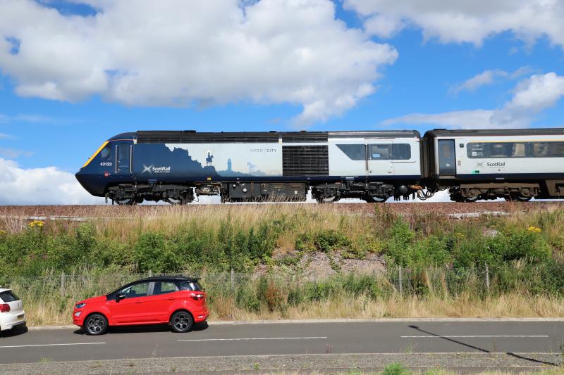 Photo of 43133 passes the Triangle, Perth on 1H21