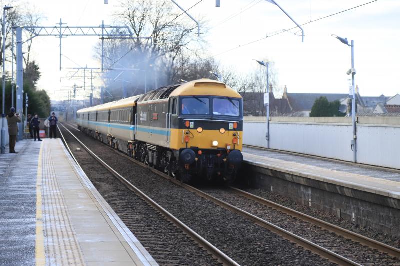 1Z17: 47712 on 1Z17 15.06 Glasgow Queen St at Linlithgow on 26/02/2023 Photo of 1Z17
