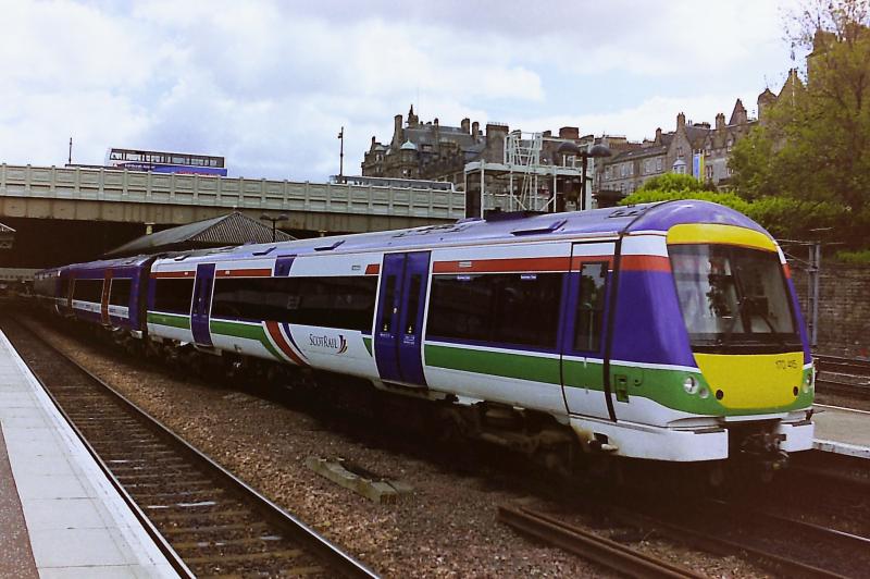 170415: 170415 sporting Sunday Herald advertising heads for Glasgow Queen Street on
30th May 2000 Photo of 170415