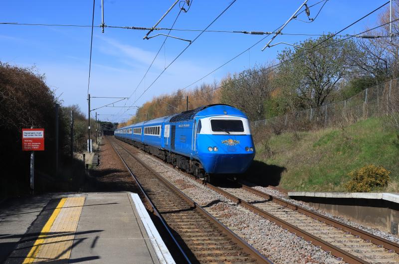 Blue Pullman: 43046 + 43055 on 1Z28 08.22 Inverness to Upperby Jct approaching Musselburgh on 03/04/2023. 3rd time lucky for Sun Photo of Blue Pullman
