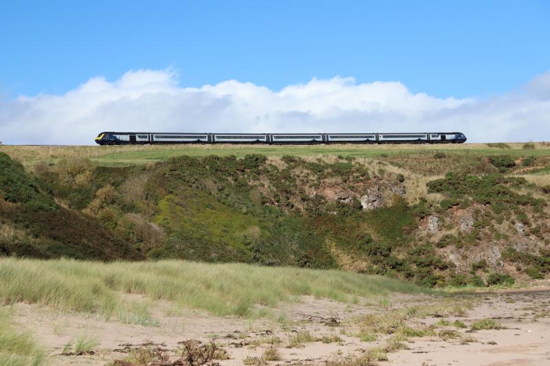 43 012 and 43 147 pass Lunan Bay.: 43 012/147 passing Lunan Bay on 1T42 1350 Aberdeen to Glasgow Q.S. Photo of 43 012 and 43 147 pass Lunan Bay.