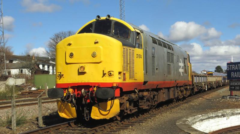 37674 with Sea Urchins, Aviemore, 7th April 2023: Strathspey Railway Mixed Traffic Gala.
37674 arrives at Aviemore with a set of ZCA Sea Urchin wagons, 4B08 11:30 from Boat of Garten, 7th April 2023 Photo of 37674 with Sea Urchins, Aviemore, 7th April 2023