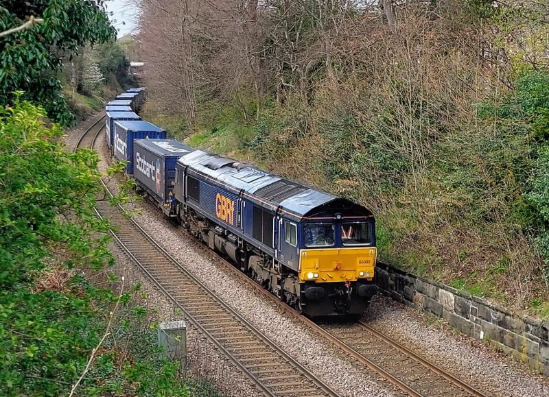 66302: 66302 heading 4E04 Mossend - Doncaster Iport at Braid
Avenue (Sub), 12.04.2023. DRS livery with GBRf branding. Photo of 66302