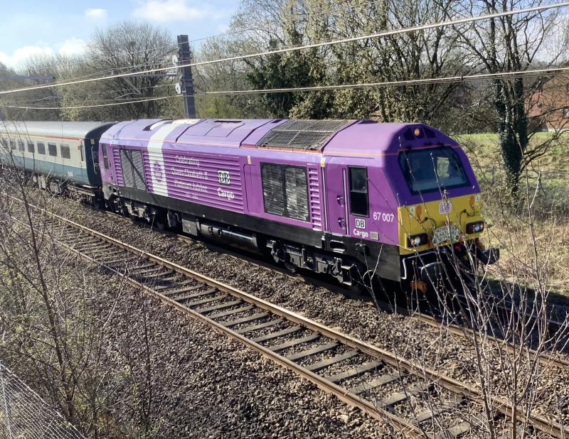 Class 67 67007: Class 67 67007 passing Millhall Stirling heading to Dundee on Saturday 15 th April Photo of Class 67 67007