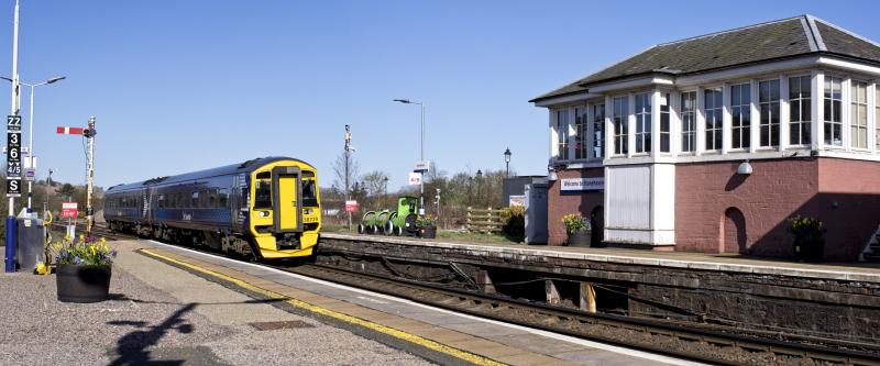 158729 STONEHAVEN 19.4.23.jpg: ON A STOPPER TO MONTROSE Photo of 158729 STONEHAVEN 19.4.23.jpg