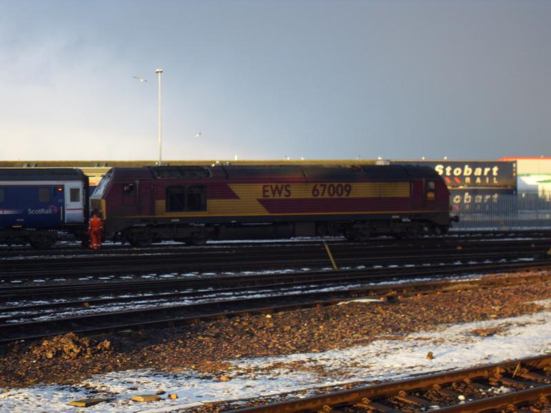 67009: 67009 is attached to the Inverness Caledonian Sleeper Photo of 67009