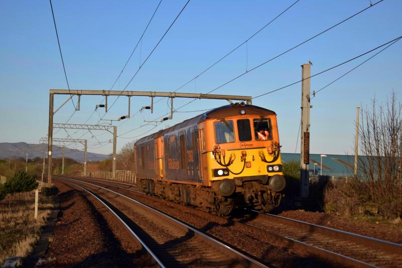 73962: 73962 & 73961 at Prestonpans with 0Z73 Craigentinny-Doncaster Yard. Photo of 73962