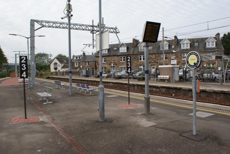 Photo of Dunblane Island Platform new position 2, 3 or 4 Car Stop signs.