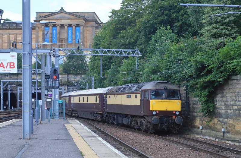 1Z31: 57601 on the rear 57313 leading on 1Z31 09.21 Edinburgh to Auchinleck leaving Waverley on 15/07/2023 Photo of 1Z31