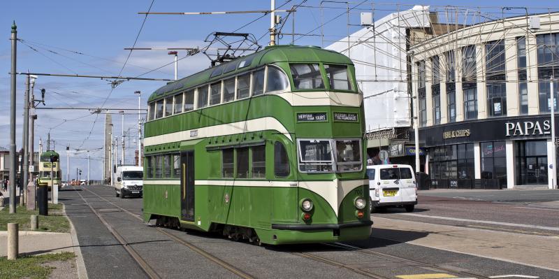 BALLOON 700 BLACKPOOL 16TH JULY.jpg: LOOKING SUPERB IN WARTIME LIVERY Photo of BALLOON 700 BLACKPOOL 16TH JULY.jpg