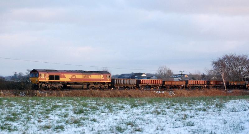 Last of the light at Kilmaurs: 66092 at the rear of a Millerhill-Kilmaurs ballast working between Kilmaurs and Stewarton Photo of Last of the light at Kilmaurs