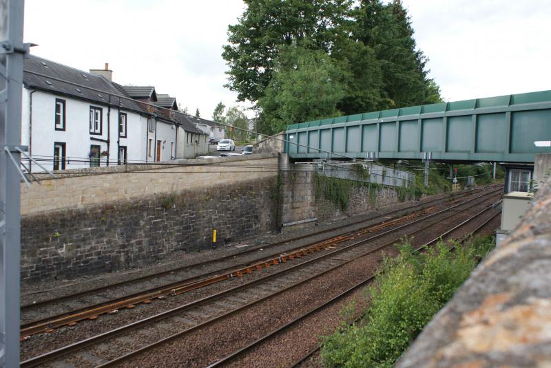 Photo of Left to right a set of 25B and the two 25A replacements at Dunblane