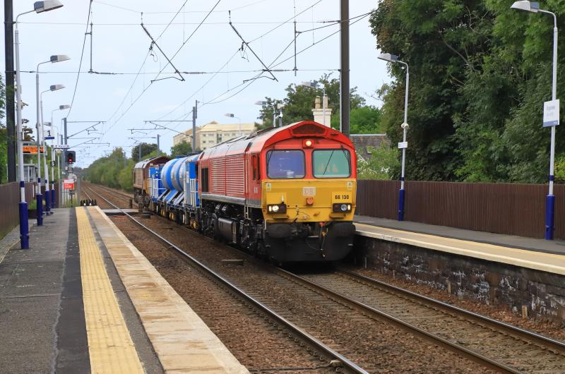 Autumn is nearly Here: 66130 topn tail with 66063 on 3Z97 07.49 Slateford Depot to Slateford Depot RHTT via Carstairs & Mossend at Kingsknowe on 13/09/2023 Photo of Autumn is nearly Here