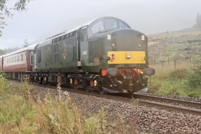 LSL 37521 on Rear of 1Z40 Today: Running from Alnmouth to Fort William on the rear it will then lead from Fort William to Arisaig as train reverses there to access the Mallaig line. Pic taken as train approached Crianlarich. Photo of LSL 37521 on Rear of 1Z40 Today
