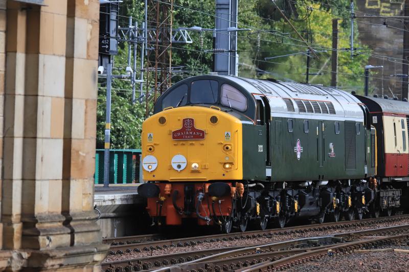 The Chairman's Train: 40013 on 1Z40 09.28 Alnmouth to Arisaig approaching Platform 11 Waverley on 29/09/2023 Photo of The Chairman's Train