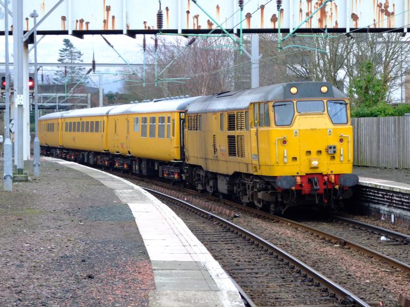 DSCF8437.JPG: 31285 arrives at helensburgh central with 1Q21 13 feb 2009 Photo of DSCF8437.JPG