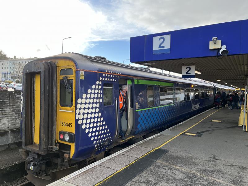 Photo of 156445 + 153377 on 1Y44 @ Fort William