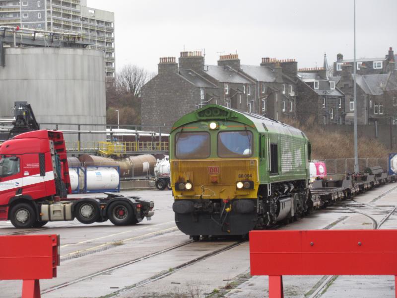 66004 Aberdeen Waterloo trial working: trial of mud-oil containers Aberdeen Waterloo 12/12/2023 Photo of 66004 Aberdeen Waterloo trial working