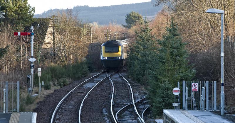 43146-036 (1).jpg: 43146-036 ARRIVES AT INSCH ON TIME WITH THE 13.41 ABDN-IS.
NOTE STILL INTACT TELEGRAPH POLES----DESPITE APPEARANCES ,PROBABLY NON FUNCTIONAL. Photo of 43146-036 (1).jpg