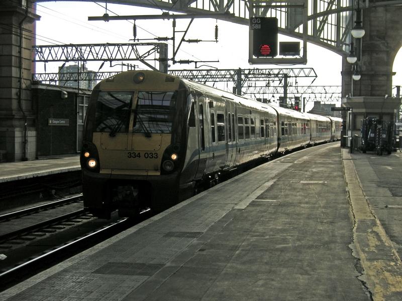 334 033: 334 033 arrives into Platform 11 at Glasgow Central. 31st Jan 2009. Photo of 334 033
