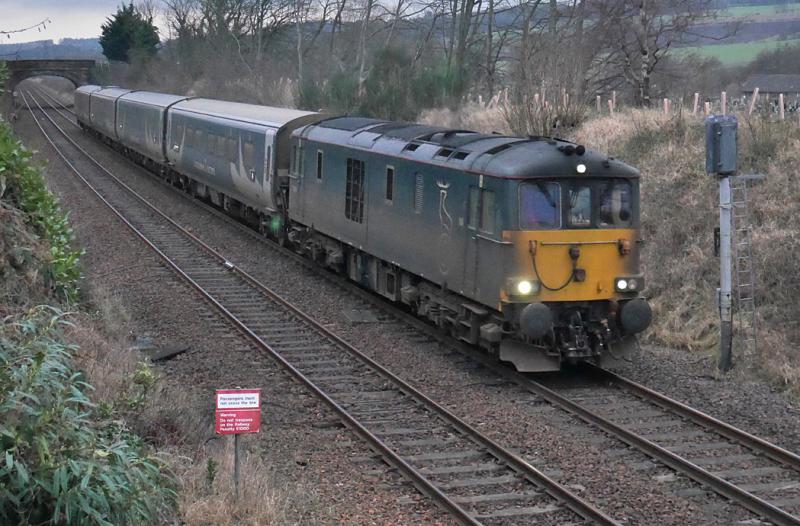 Bay 73969: 73969 nears Dalgety Bay with a Polmadie-Aberdeen empty stock movement. Photo of Bay 73969