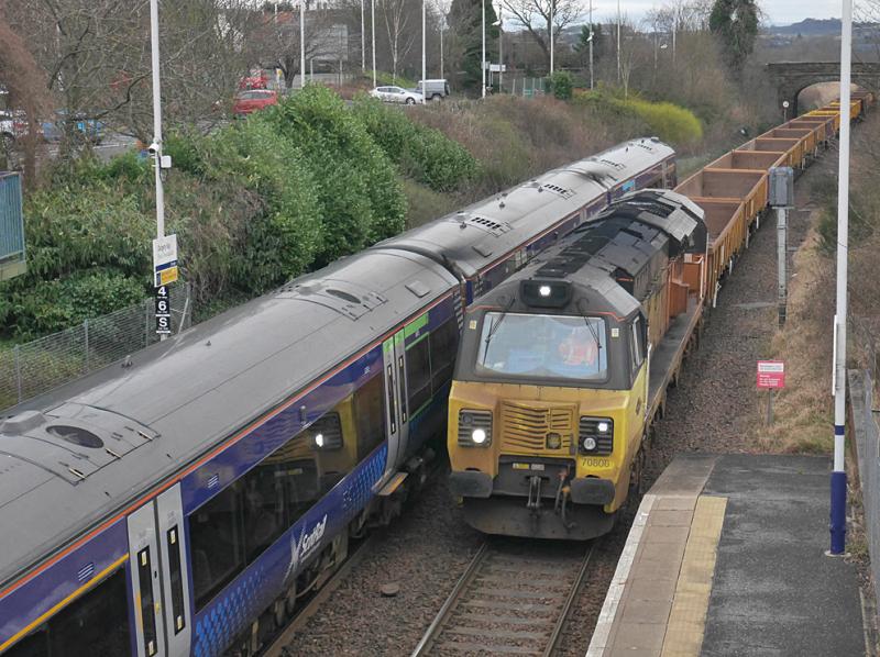 Dalgety 70: Colas 70806 runs through Dalgety Bay with 6K05 from Millerhill to Perth, passing 170 431. Photo of Dalgety 70
