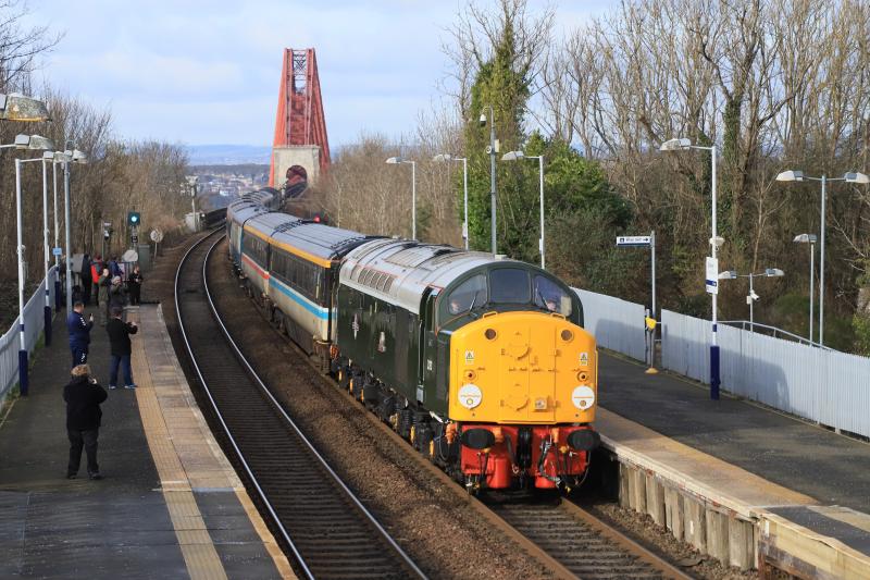 1Z14 at Dalmeny: D213 (40013) on 1Z14 09.00 Inverness to Crewe passing through Dalmeny on 25/08/2024 Photo of 1Z14 at Dalmeny