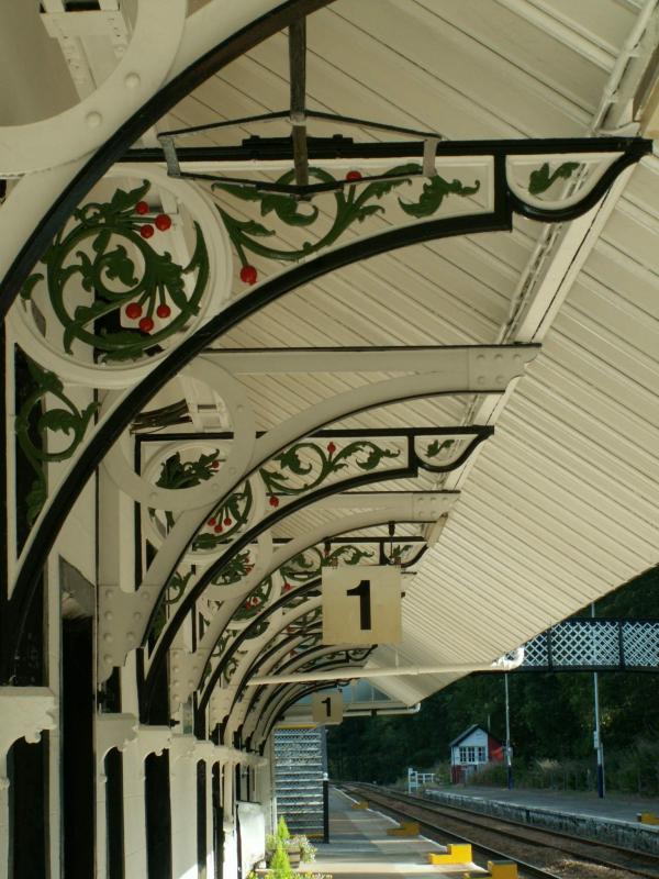 Dunkeld Station: Beautifully restored iron canopy brackets giving an extremely pleasing effect
Photo of Dunkeld Station