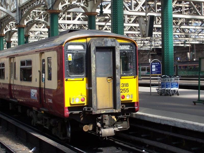 Photo of 318255 at Glasgow Central
