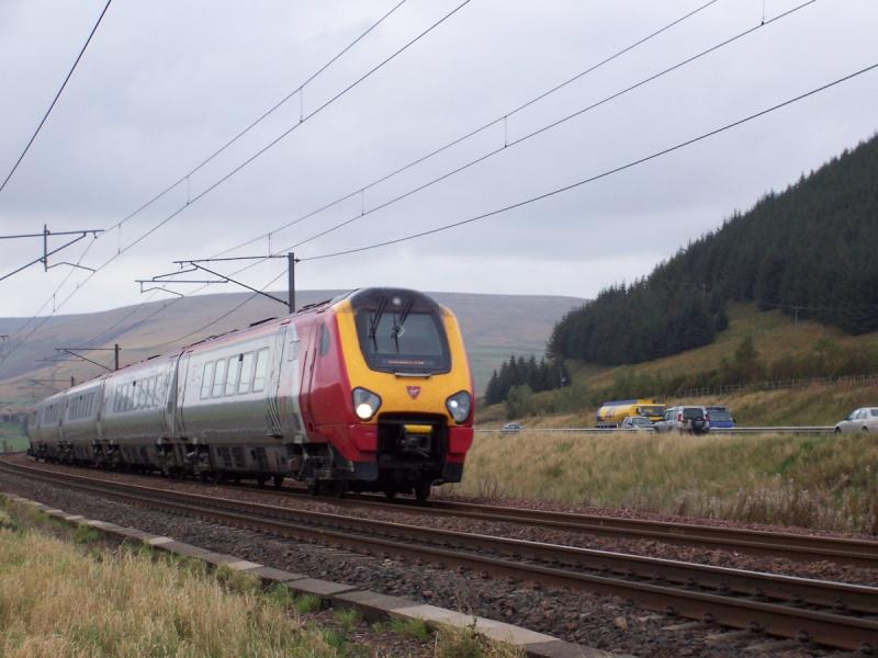 221 118: voyager going south just past crawford Photo of 221 118
