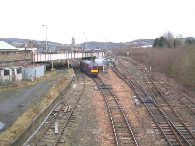 37706: 37706 at Perth, Saturday the 7th of March 2008. Loco running round the stock the Celtic Growler Tour. Photo of 37706