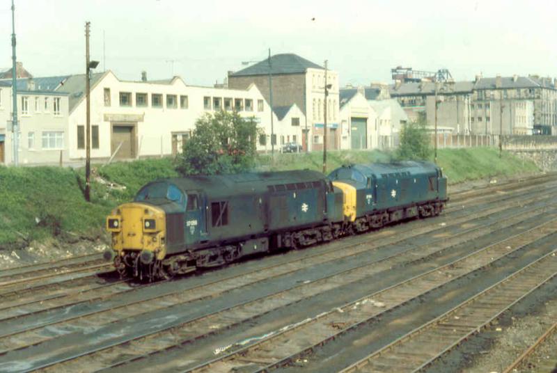 37056/ 37154 Ravenscraig bound: Arriving at General Terminus in 1989 to take a train of PTAs away to Ravenscraig. Photo of 37056/ 37154 Ravenscraig bound