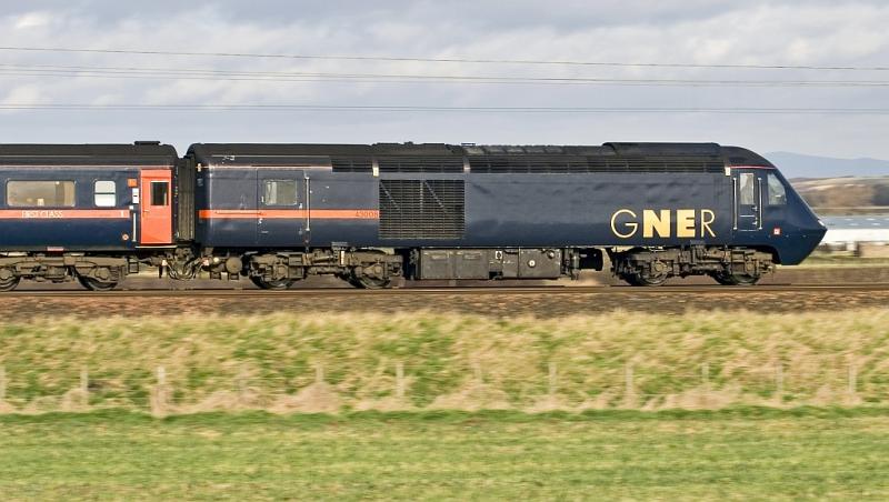 HST at Spittal: 07.55 Aberdeen - London slices through East Lothian on 12 march 2007 Photo of HST at Spittal