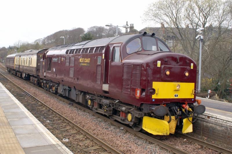 37676: 37676 at Barrhead on the 24th with the 2Z18 Inspection Train from Carlisle to Oban Photo of 37676